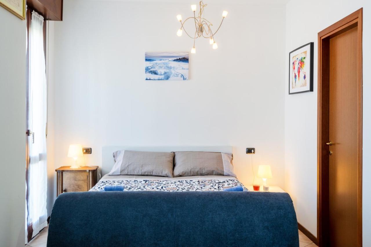 Parma Fiere Studio Con Parcheggio E Balcone Lägenhet Exteriör bild