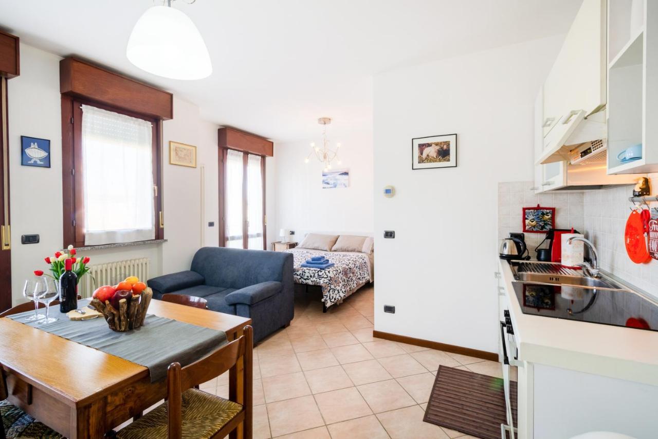 Parma Fiere Studio Con Parcheggio E Balcone Lägenhet Exteriör bild