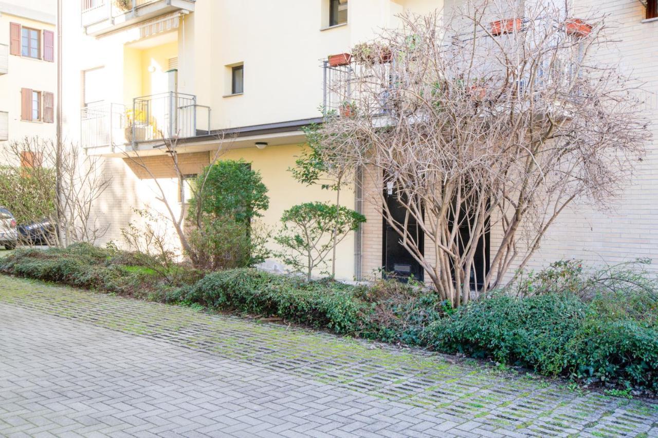 Parma Fiere Studio Con Parcheggio E Balcone Lägenhet Exteriör bild